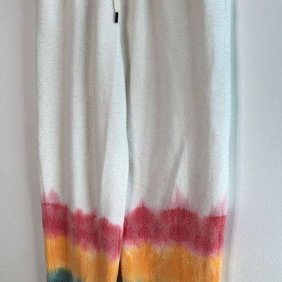 FEAT INSIDE OUT SWEATS - Picture 2 of 3